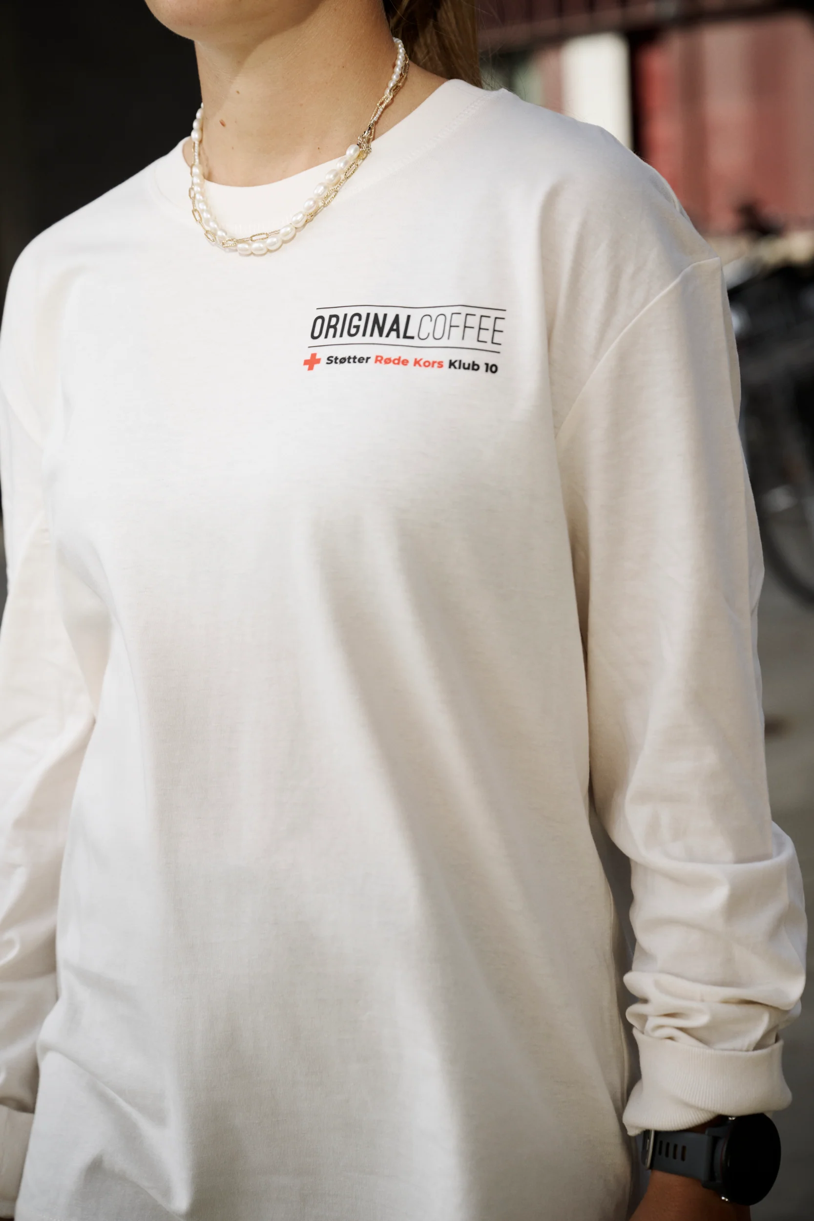 Kortærmet T-shirt (OCxRøde Kors) - Image 3