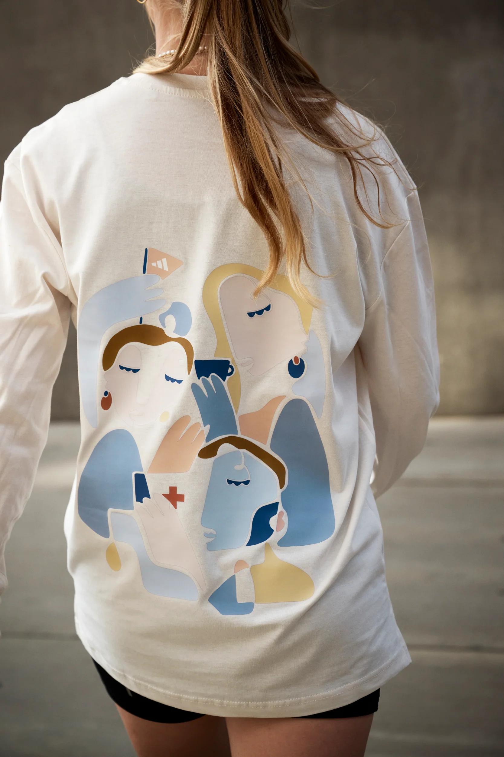 Langærmet T-shirt (OCxRøde Kors) - Image 4
